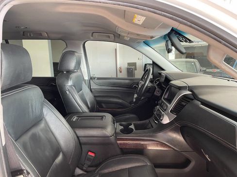 Used 2016 GMC Yukon XL SLE w/ Convenience Package image 32