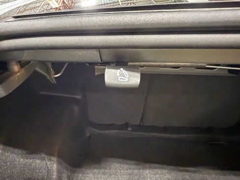 Used 2025 Chevrolet Malibu LT image 31