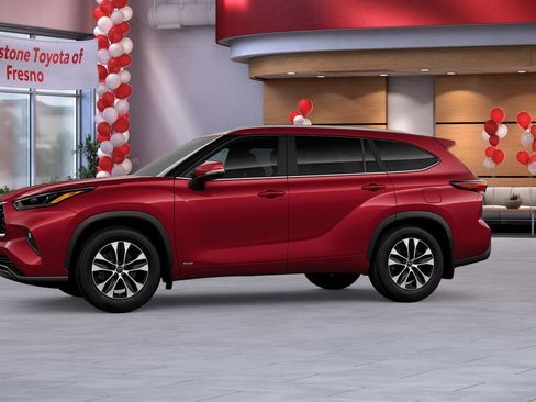 New 2026 Toyota Highlander XLE image 5