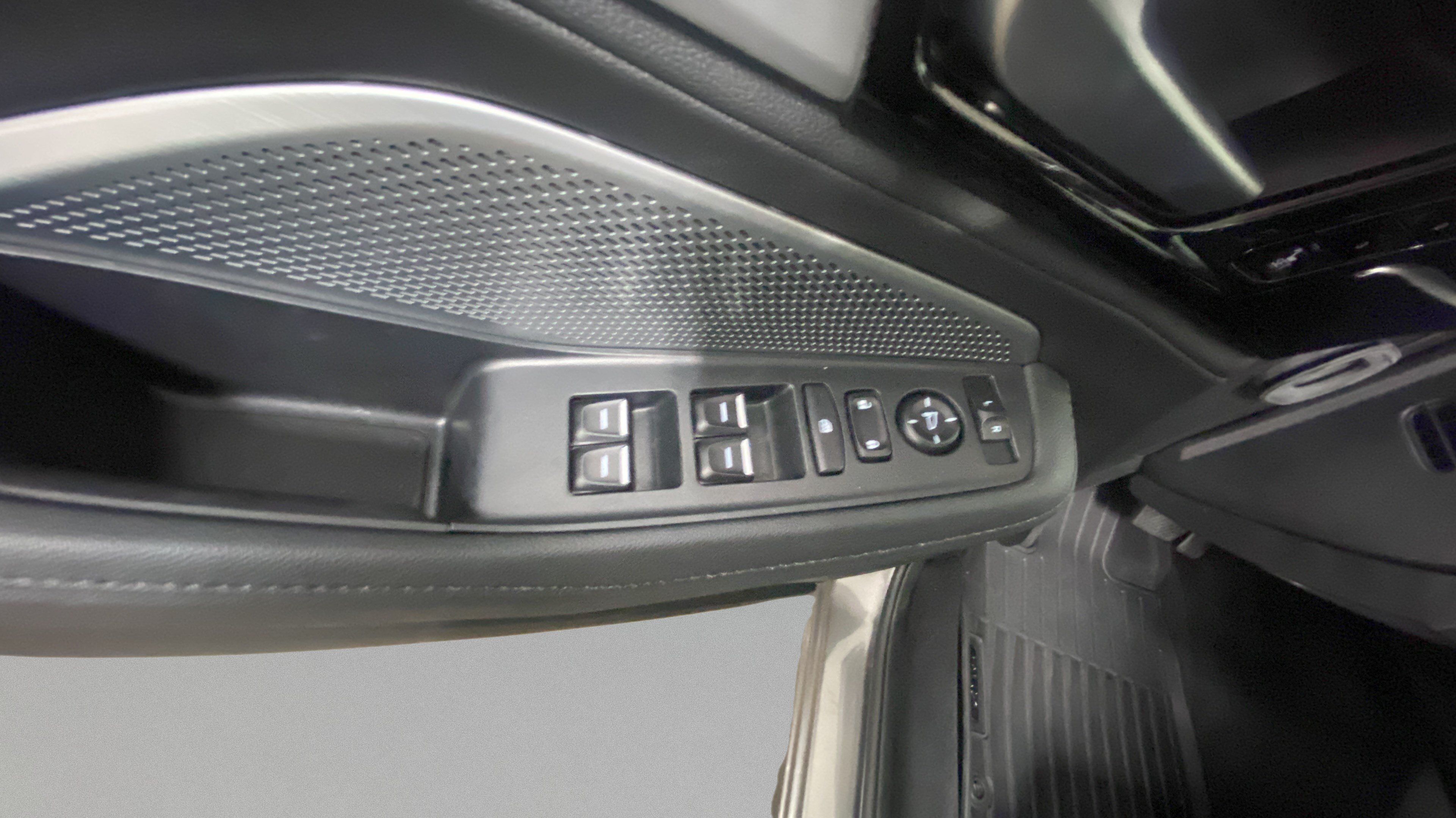 Used 2026 Acura MDX FWD image 12