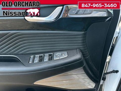 Used 2025 Hyundai Palisade Calligraphy AWD/4WD image 9