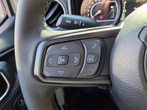 Used 2025 Jeep Gladiator Rubicon image 39