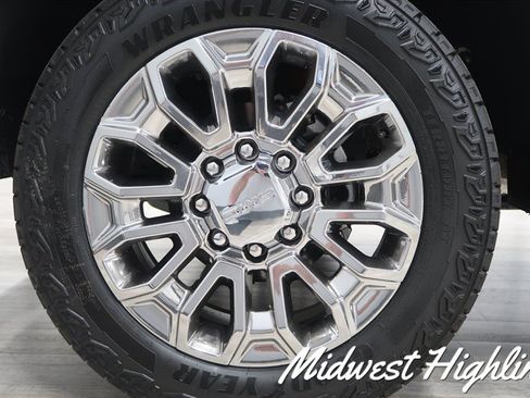 Used 2026 GMC Sierra 2500 Denali w/ Denali Reserve Package AWD/4WD image 14