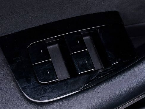 Used 2019 Tesla Model 3 Standard Range Plus image 16