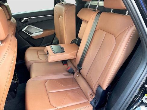 Used 2024 Audi Q3 2.0T Premium Plus image 25