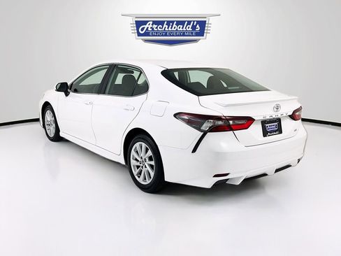 Used 2024 Toyota Camry SE FWD image 5