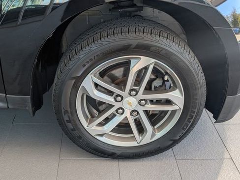 Used 2017 Chevrolet Equinox Premier w/ Enhanced Convenience Package image 17