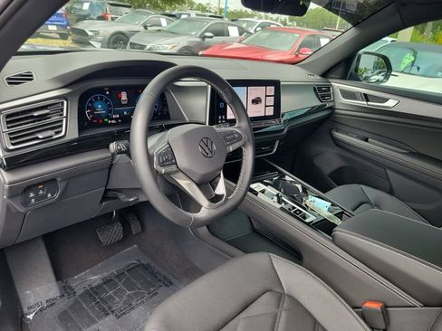 Used 2026 Volkswagen Atlas Cross Sport SE FWD image 17