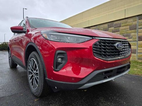 New 2026 Ford Escape SE w/ PHEV Premium Package FWD image 37