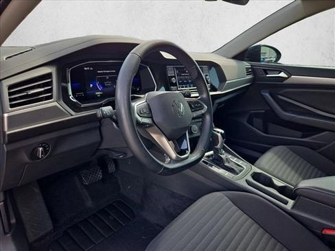 Used 2022 Volkswagen Jetta S FWD image 9