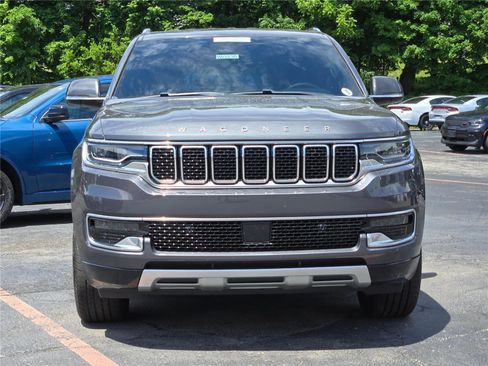 Used 2022 Jeep Wagoneer Series II AWD/4WD image 3