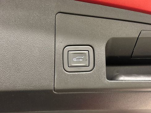 New 2026 Cadillac XT5 Luxury w/ LPO, Floor Liner Package AWD/4WD image 18