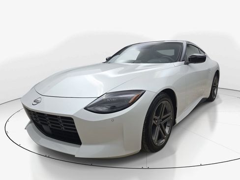 Used 2024 Nissan Z Sport w/ Floor Mat Package RWD image 8