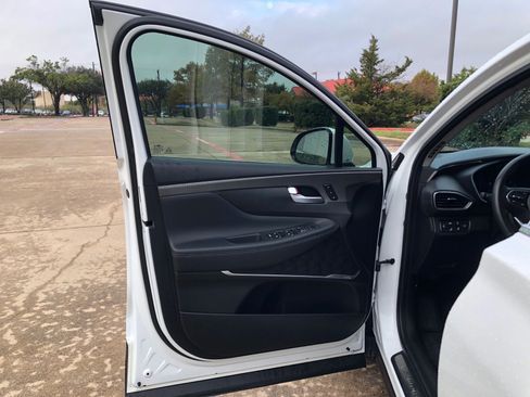 Used 2019 Hyundai Santa Fe AWD image 12