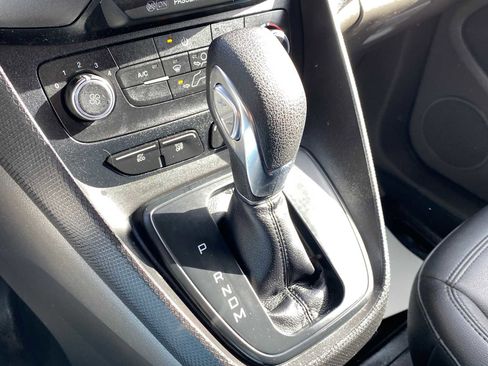 Used 2020 Ford Transit Connect XL image 19