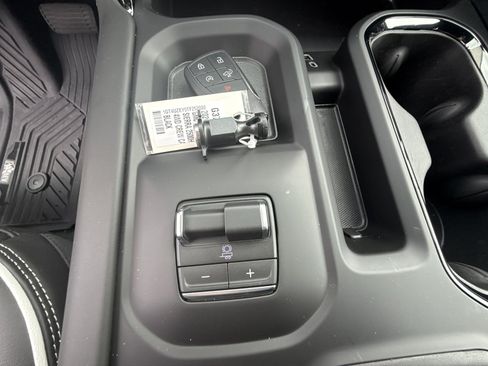 Used 2026 GMC Sierra 2500 AT4X w/ AT4X AEV Edition AWD/4WD image 37