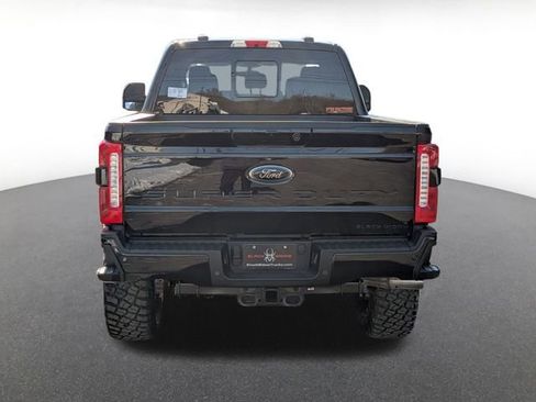 New 2026 Ford F250 Lariat w/ Black Appearance Package image 4