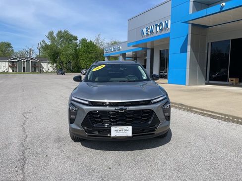 New 2026 Chevrolet Trax ACTIV w/ Driver Confidence Package FWD image 2