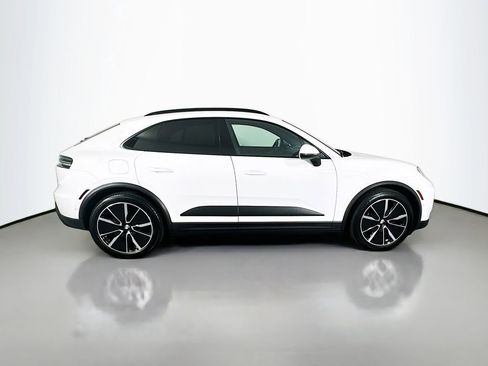 Certified 2024 Porsche Macan 4 Electric image 8
