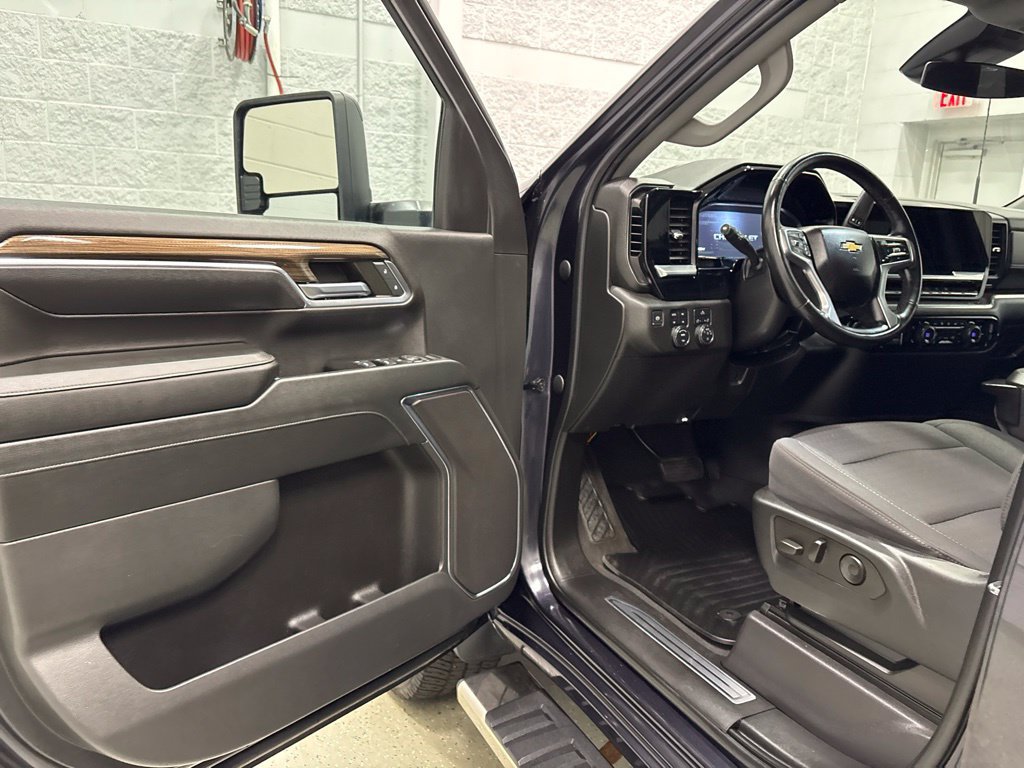 Certified 2024 Chevrolet Silverado 3500 LT w/ Convenience Package AWD/4WD image 15