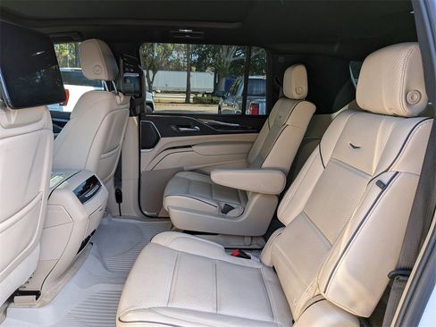 Certified 2024 Cadillac Escalade ESV Premium Luxury w/ Performance Package image 17