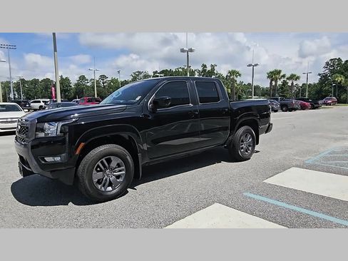 Used 2025 Nissan Frontier SV w/ SV Convenience Package AWD/4WD image 25