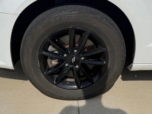 Used 2020 Dodge Grand Caravan SE FWD image 10