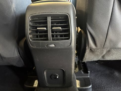 Used 2020 Ford Escape SE Sport FWD image 12