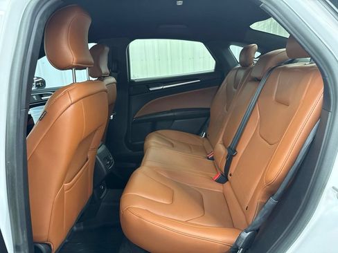 Used 2019 Ford Fusion Energi Titanium FWD image 10