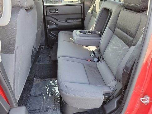 Certified 2025 Nissan Frontier SV image 19