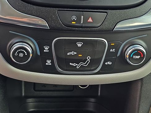 Used 2024 Chevrolet Equinox LS w/ LS Convenience Package FWD image 16