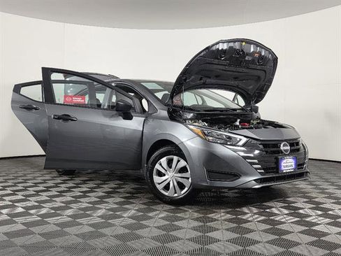 Used 2025 Nissan Versa S FWD image 42