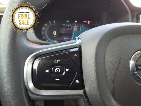 Used 2024 Volvo XC60 B5 Plus image 13
