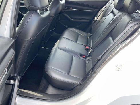 Used 2024 MAZDA MAZDA3 s FWD image 10