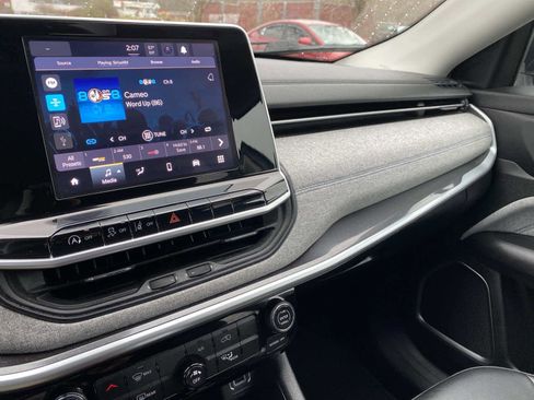 Certified 2022 Jeep Compass Latitude image 28