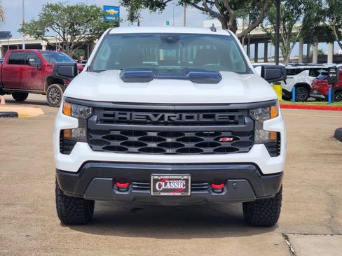 Used 2023 Chevrolet Silverado 1500 Custom Trail Boss AWD/4WD image 2