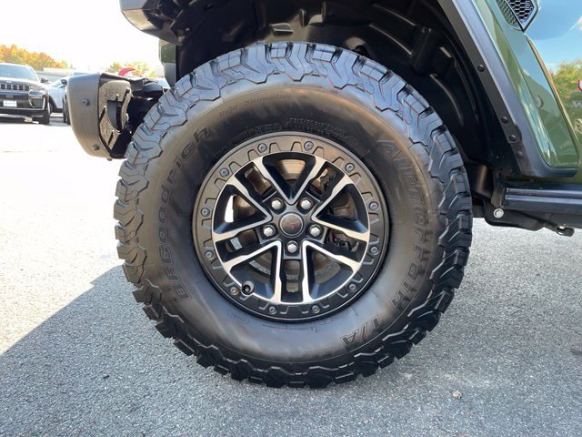 Used 2024 Jeep Wrangler Unlimited Rubicon AWD/4WD image 32