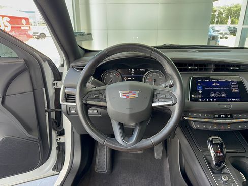 Used 2023 Cadillac XT4 Premium Luxury w/ Technology Package FWD image 30