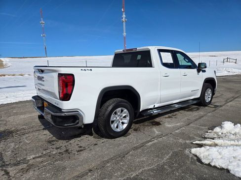 Used 2023 GMC Sierra 1500 SLE image 3