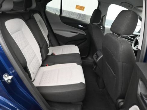 Used 2022 Chevrolet Equinox LS w/ LS Convenience Package AWD/4WD image 7