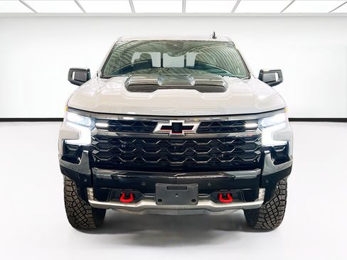 Used 2025 Chevrolet Silverado 1500 ZR2 w/ Technology Package AWD/4WD image 2