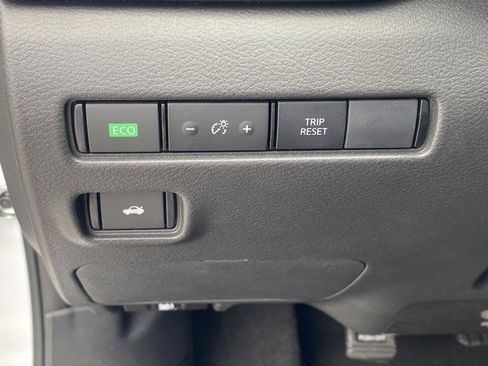 New 2025 Nissan Sentra SR w/ Midnight Edition image 25