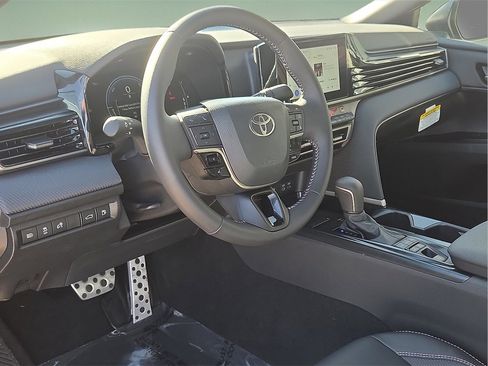 Certified 2025 Toyota Camry SE image 20