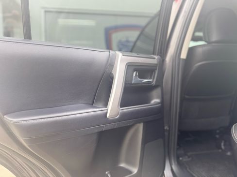 Used 2018 Toyota 4Runner SR5 image 47