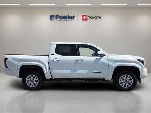 New 2026 Toyota Tacoma SR5 AWD/4WD image 8