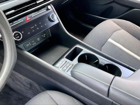 Used 2025 Hyundai Sonata SEL FWD image 15