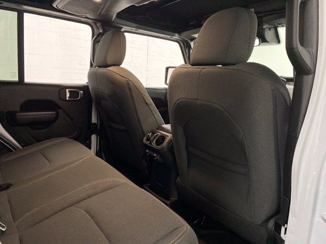 Used 2024 Jeep Wrangler Unlimited AWD/4WD image 21