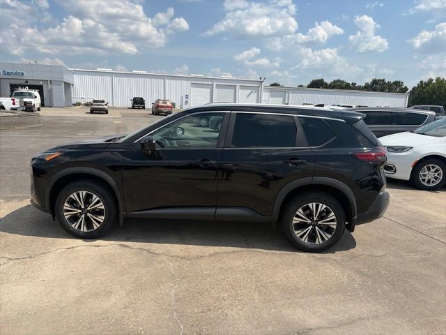 Used 2023 Nissan Rogue SV w/ SV Premium B Package AWD/4WD image 3