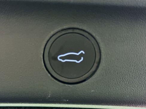 Used 2023 Tesla Model Y Long Range image 29