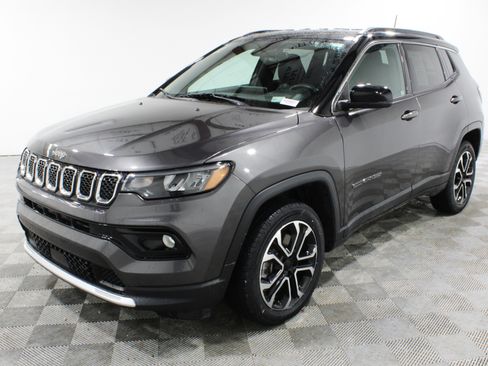 Used 2023 Jeep Compass Limited AWD/4WD image 28